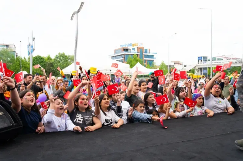 Toyota Plaza Kocaeli Kaya’da 18. Geleneksel 23 Nisan Çocuk Şenliği Coşkuyla Kutlandı